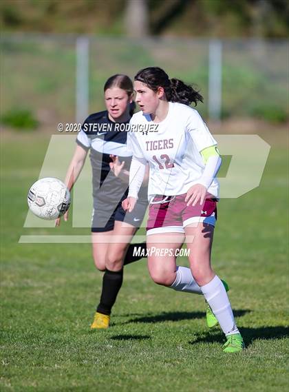 Thumbnail 3 in Millennium vs. Los Banos photogallery.