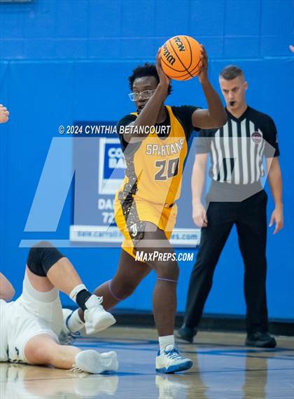 Thumbnail 3 in Valor Christian vs Thomas Jefferson photogallery.