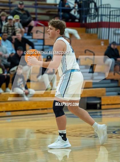 Thumbnail 3 in Valor Christian vs Thomas Jefferson photogallery.