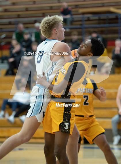 Thumbnail 2 in Valor Christian vs Thomas Jefferson photogallery.