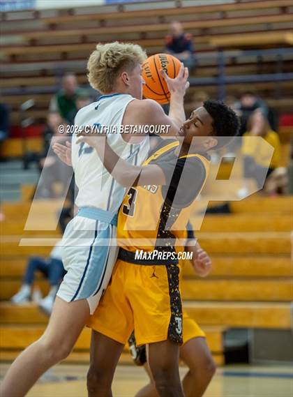 Thumbnail 1 in Valor Christian vs Thomas Jefferson photogallery.