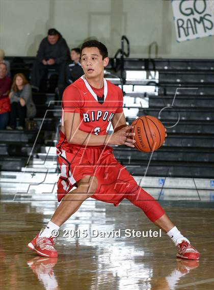 Thumbnail 1 in Ripon vs. Winters (Ram Jam Winter Classic) photogallery.