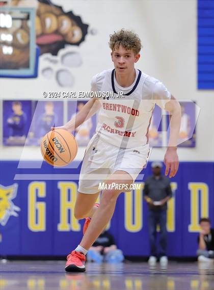 Thumbnail 2 in Hume-Fogg vs. Brentwood Academy photogallery.