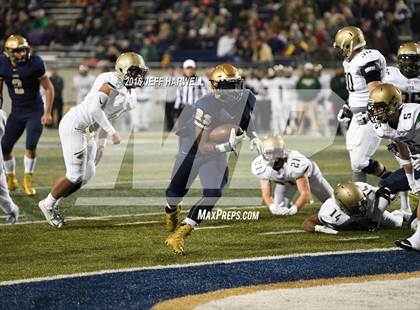 Thumbnail 3 in St. Vincent-St. Mary vs. Archbishop Hoban (OHSAA Division III Region 9 Semifinal) photogallery.