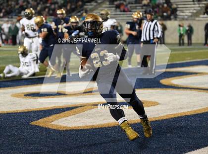 Thumbnail 2 in St. Vincent-St. Mary vs. Archbishop Hoban (OHSAA Division III Region 9 Semifinal) photogallery.