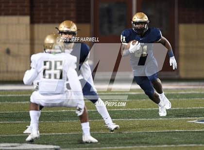 Thumbnail 1 in St. Vincent-St. Mary vs. Archbishop Hoban (OHSAA Division III Region 9 Semifinal) photogallery.