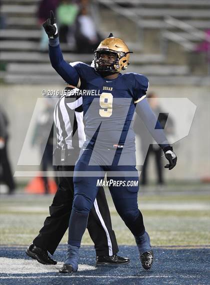 Thumbnail 1 in St. Vincent-St. Mary vs. Archbishop Hoban (OHSAA Division III Region 9 Semifinal) photogallery.