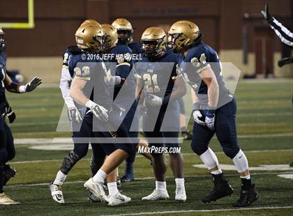 Thumbnail 3 in St. Vincent-St. Mary vs. Archbishop Hoban (OHSAA Division III Region 9 Semifinal) photogallery.