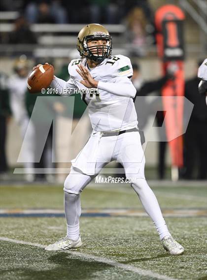 Thumbnail 3 in St. Vincent-St. Mary vs. Archbishop Hoban (OHSAA Division III Region 9 Semifinal) photogallery.