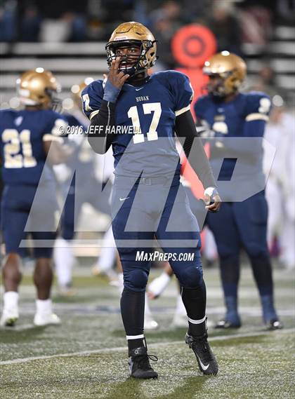 Thumbnail 1 in St. Vincent-St. Mary vs. Archbishop Hoban (OHSAA Division III Region 9 Semifinal) photogallery.