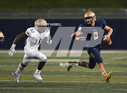 Thumbnail 1 in St. Vincent-St. Mary vs. Archbishop Hoban (OHSAA Division III Region 9 Semifinal) photogallery.