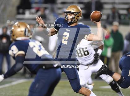 Thumbnail 1 in St. Vincent-St. Mary vs. Archbishop Hoban (OHSAA Division III Region 9 Semifinal) photogallery.