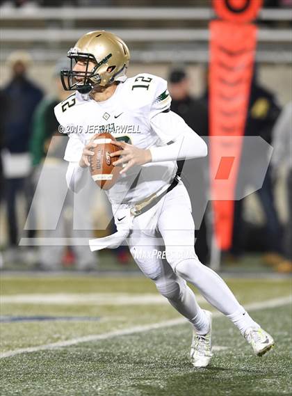 Thumbnail 3 in St. Vincent-St. Mary vs. Archbishop Hoban (OHSAA Division III Region 9 Semifinal) photogallery.