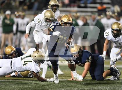 Thumbnail 1 in St. Vincent-St. Mary vs. Archbishop Hoban (OHSAA Division III Region 9 Semifinal) photogallery.