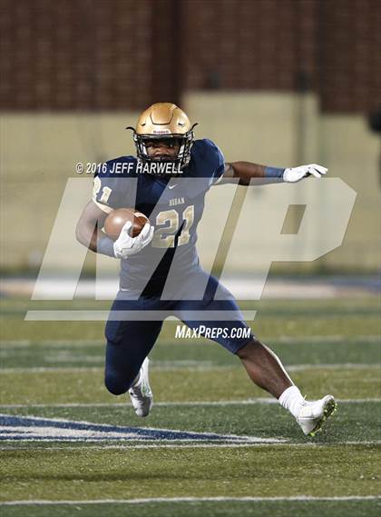 Thumbnail 3 in St. Vincent-St. Mary vs. Archbishop Hoban (OHSAA Division III Region 9 Semifinal) photogallery.