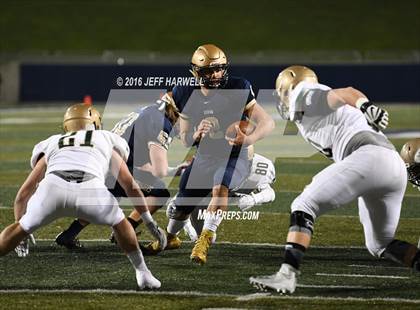 Thumbnail 3 in St. Vincent-St. Mary vs. Archbishop Hoban (OHSAA Division III Region 9 Semifinal) photogallery.