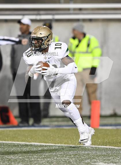 Thumbnail 1 in St. Vincent-St. Mary vs. Archbishop Hoban (OHSAA Division III Region 9 Semifinal) photogallery.