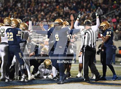 Thumbnail 1 in St. Vincent-St. Mary vs. Archbishop Hoban (OHSAA Division III Region 9 Semifinal) photogallery.