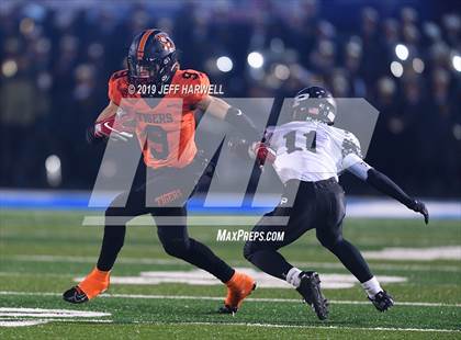 Thumbnail 1 in Washington vs. Perry (OHSAA D2 Regional Semifinal) photogallery.