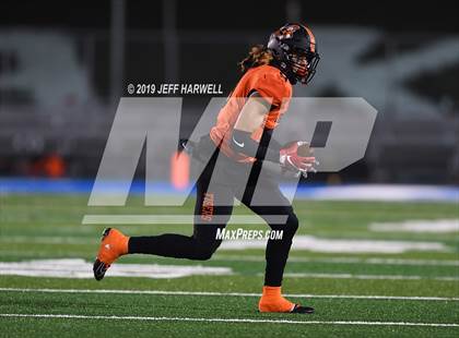 Thumbnail 1 in Washington vs. Perry (OHSAA D2 Regional Semifinal) photogallery.