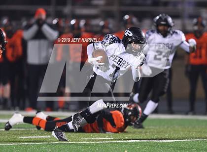 Thumbnail 2 in Washington vs. Perry (OHSAA D2 Regional Semifinal) photogallery.