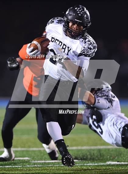 Thumbnail 1 in Washington vs. Perry (OHSAA D2 Regional Semifinal) photogallery.