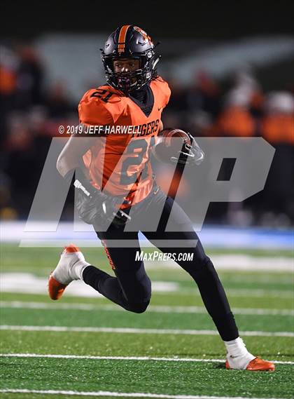 Thumbnail 3 in Washington vs. Perry (OHSAA D2 Regional Semifinal) photogallery.