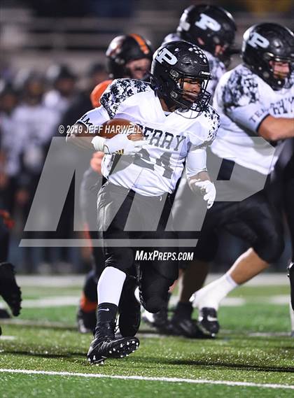 Thumbnail 2 in Washington vs. Perry (OHSAA D2 Regional Semifinal) photogallery.