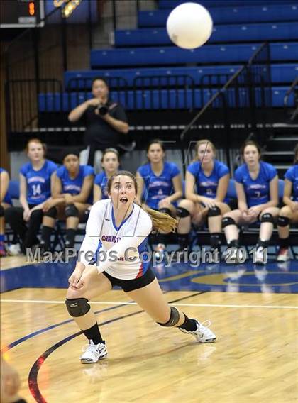 Thumbnail 2 in Vista del Lago vs. Christian Brothers (CIF SJS D3 Final) photogallery.