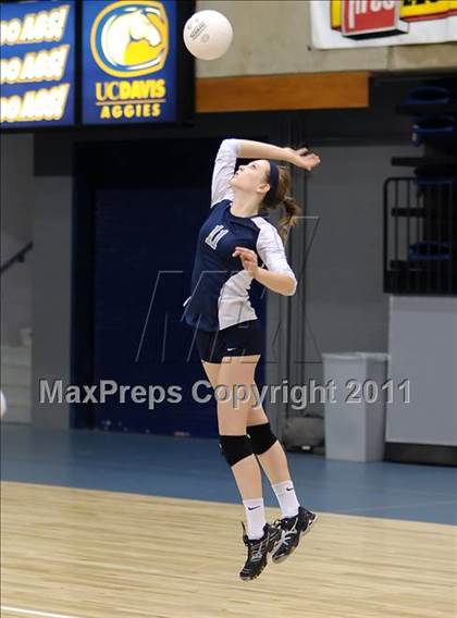 Thumbnail 2 in Vista del Lago vs. Christian Brothers (CIF SJS D3 Final) photogallery.