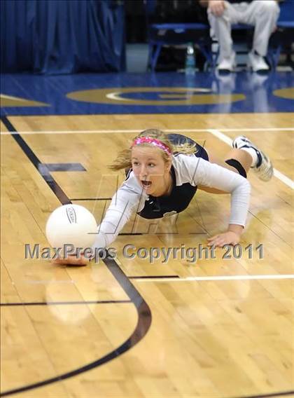 Thumbnail 2 in Vista del Lago vs. Christian Brothers (CIF SJS D3 Final) photogallery.
