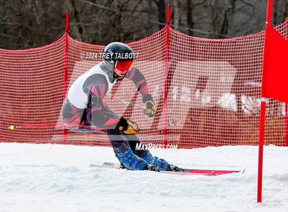 Thumbnail 1 in NYSPHSAA Section V Class A & B Giant Slalom Final (Second Run) photogallery.