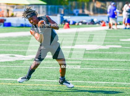 Thumbnail 3 in Mira Mesa vs Rancho Buena Vista (7 on 7) photogallery.
