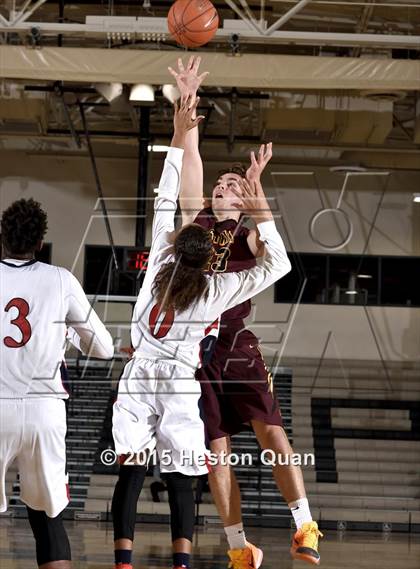 Thumbnail 1 in Simi Valley vs. King (MaxPreps Holiday Classic) photogallery.
