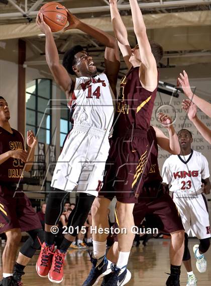 Thumbnail 2 in Simi Valley vs. King (MaxPreps Holiday Classic) photogallery.