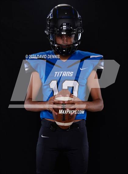 Thumbnail 3 in Frontier Football Seniors photogallery.