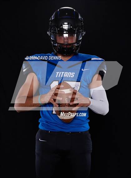 Thumbnail 1 in Frontier Football Seniors photogallery.