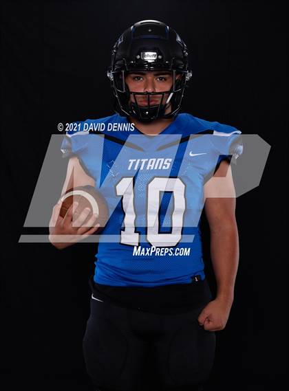 Thumbnail 2 in Frontier Football Seniors photogallery.