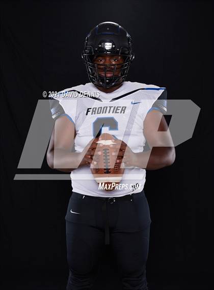 Thumbnail 3 in Frontier Football Seniors photogallery.