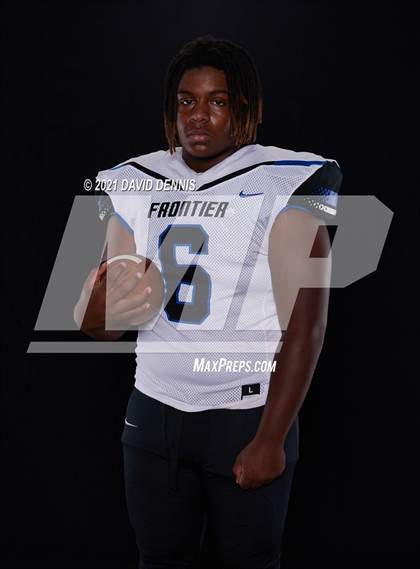 Thumbnail 2 in Frontier Football Seniors photogallery.