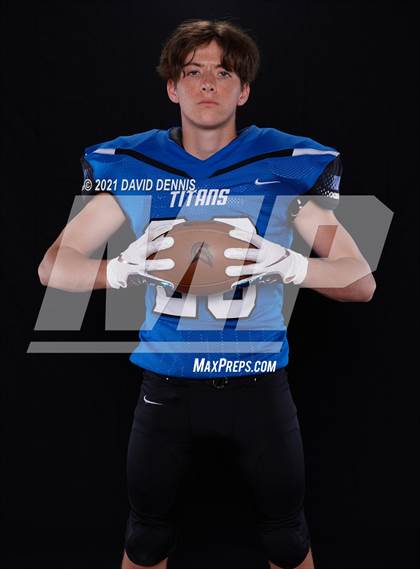 Thumbnail 3 in Frontier Football Seniors photogallery.