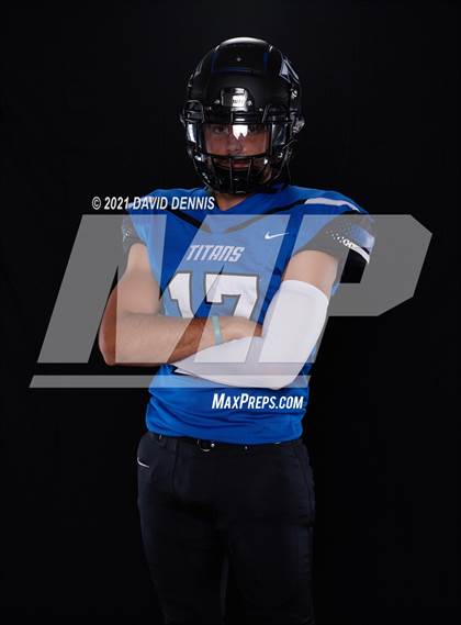 Thumbnail 1 in Frontier Football Seniors photogallery.