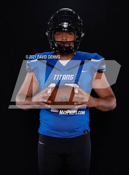 Thumbnail 2 in Frontier Football Seniors photogallery.