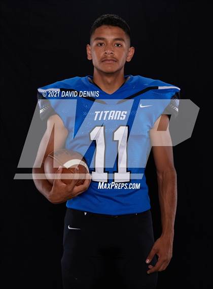 Thumbnail 3 in Frontier Football Seniors photogallery.