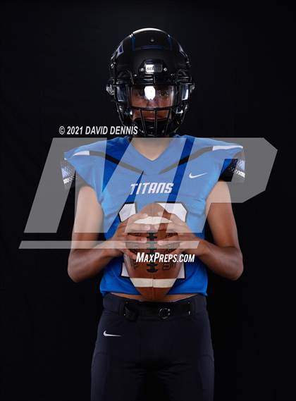 Thumbnail 2 in Frontier Football Seniors photogallery.