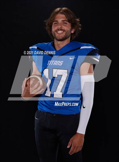 Thumbnail 2 in Frontier Football Seniors photogallery.