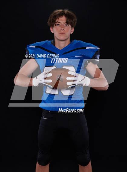 Thumbnail 2 in Frontier Football Seniors photogallery.