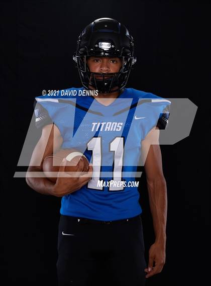 Thumbnail 3 in Frontier Football Seniors photogallery.