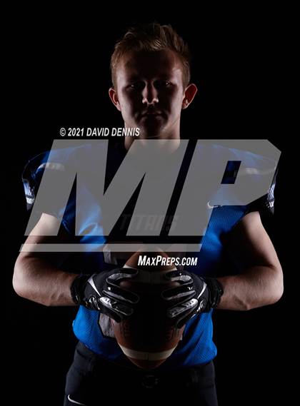 Thumbnail 2 in Frontier Football Seniors photogallery.