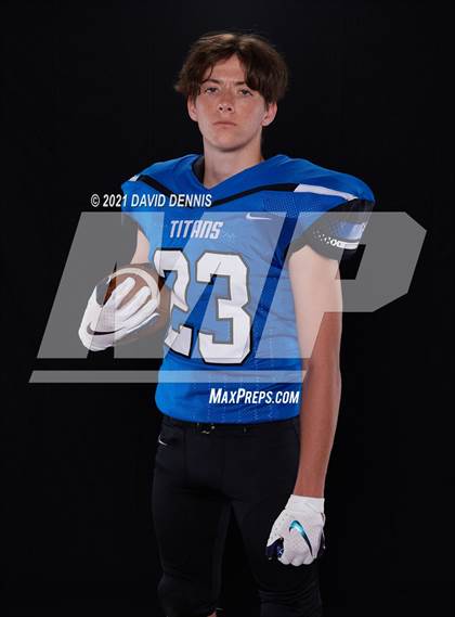 Thumbnail 3 in Frontier Football Seniors photogallery.
